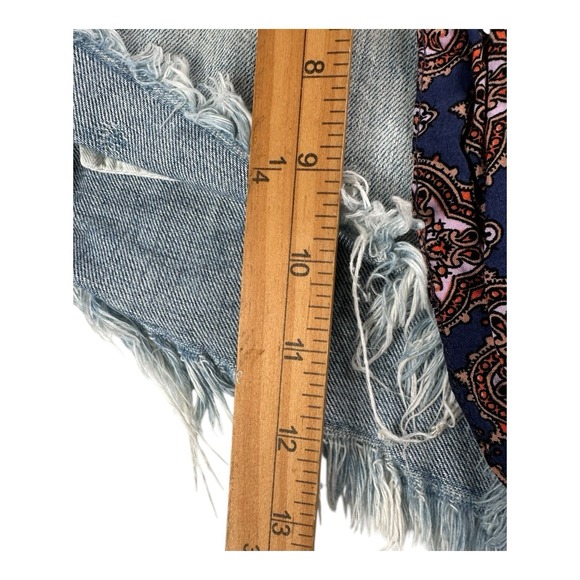 We the Free People Scarf Belt Button Fly Jean Shorts 26 Light Fringe Fray Cuffed - Picture 6 of 13